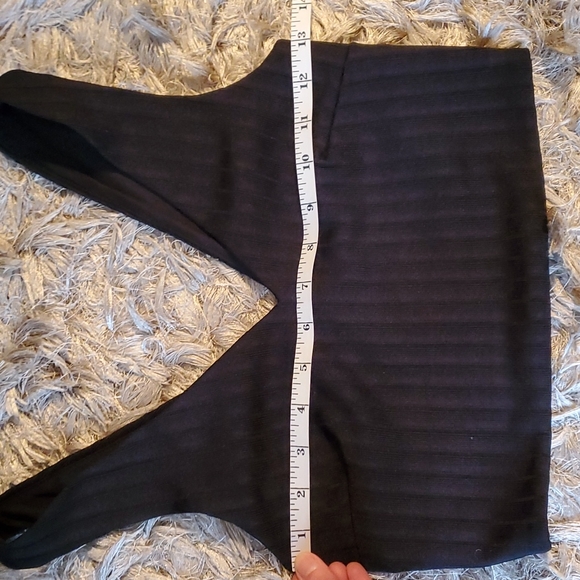 TOPSHOP sleeveless black crop top - Picture 3 of 8